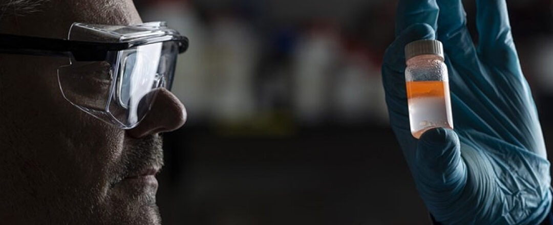 Remoción de nanoplásticos en agua mediante solventes hidrofóbicos